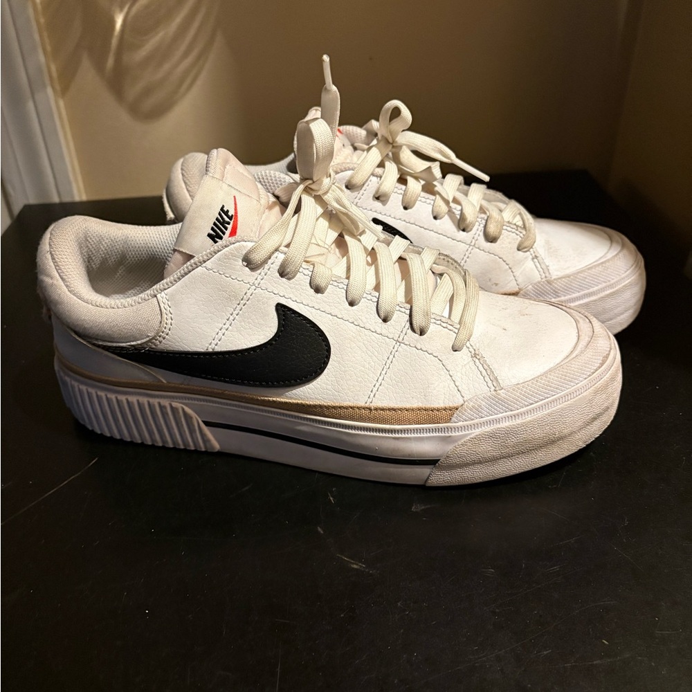 Nike Women's Sneakers - White and Black